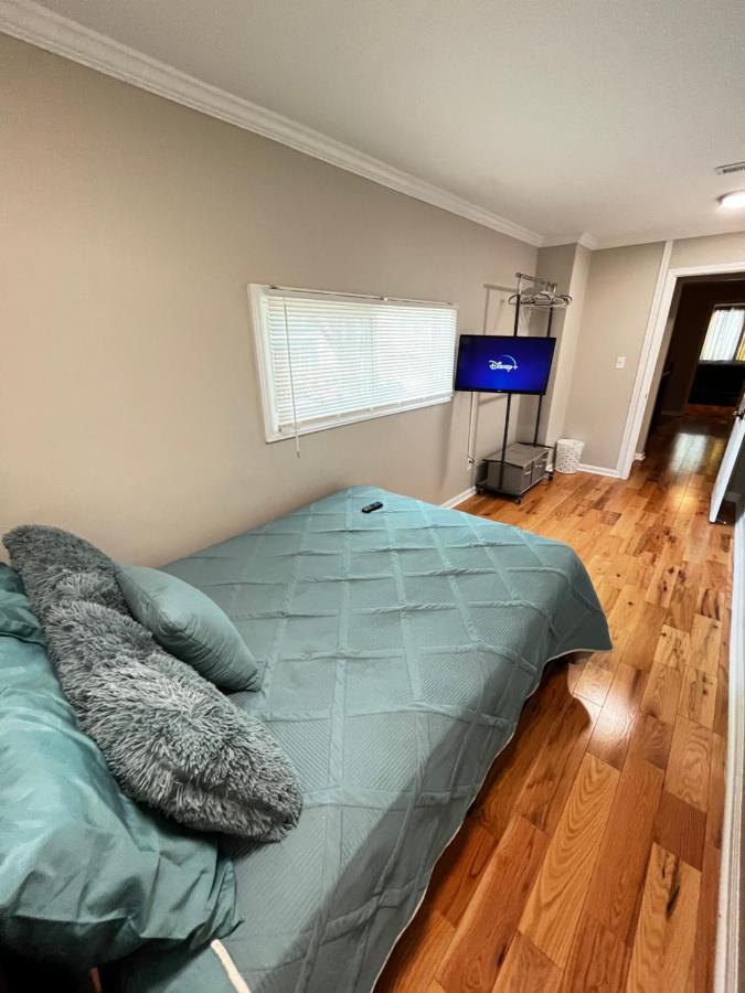 Atlanta Unit 2 Room 3 - Atlanta Bests Kept Secret Private Bedroom & Bathroom Exterior photo